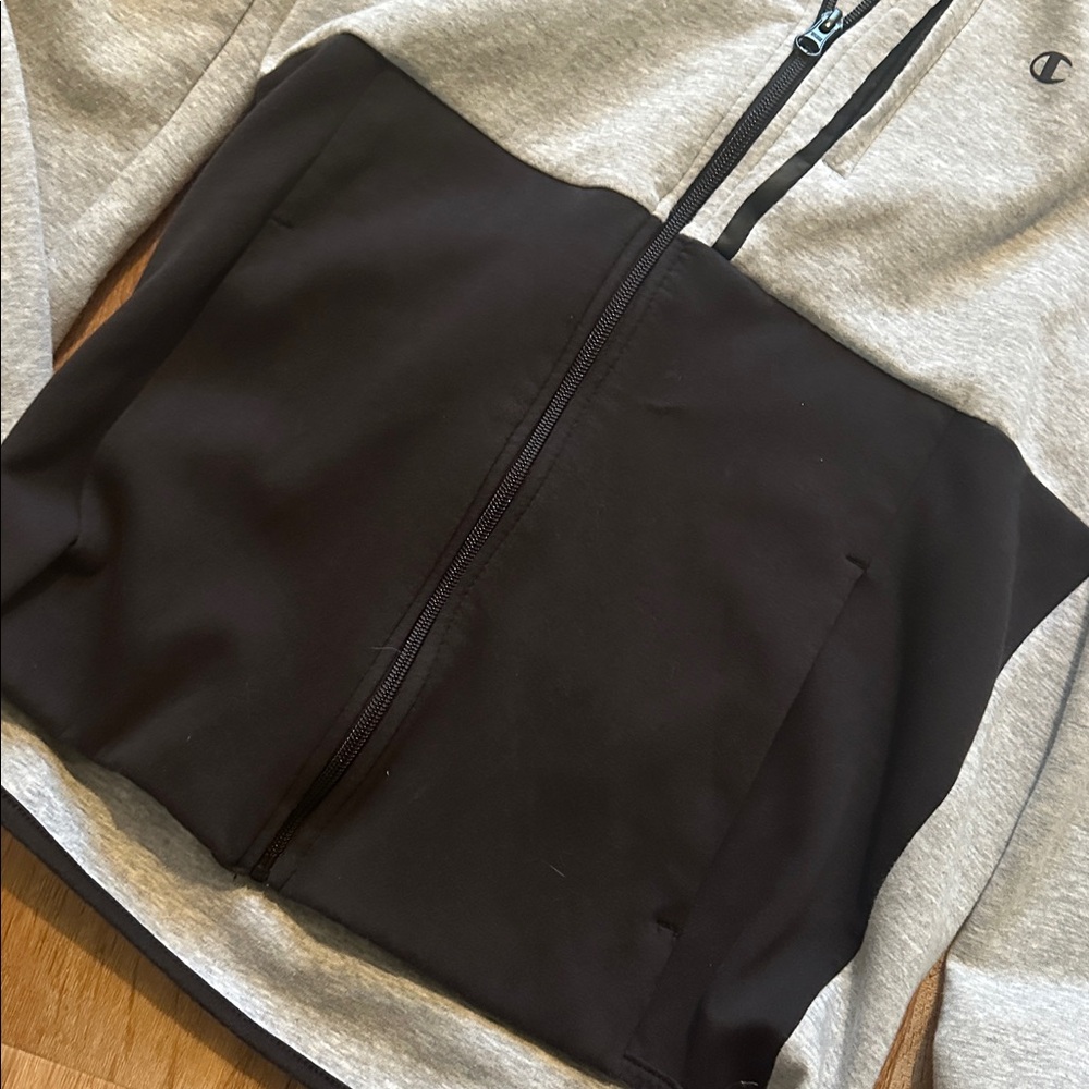 *NWOT* Champion Boys L (14-16) Hoodie Active Zip Jacket - Picture 3 of 3